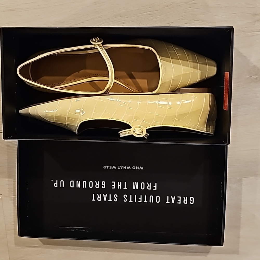 WhoWhatWear Light Yellow Flats - Size 11